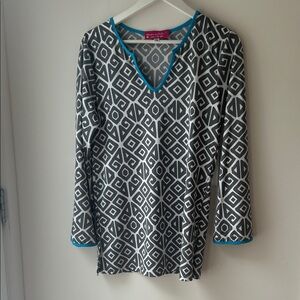 Black and White Geometric Tunic with Blue Trim